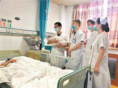 珠海首位“第三代试管婴儿”诞生