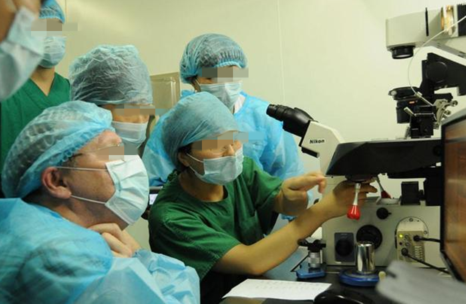 试管婴儿每一步，女人都要承受很多的辛苦，心疼这些妈妈们