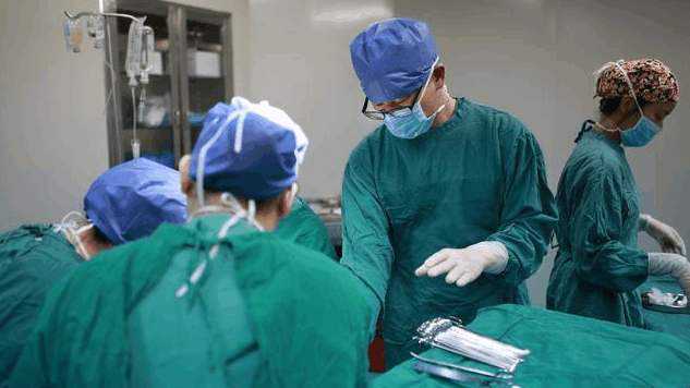 试管怀上双胞胎，孕6月吃这种食物后，孩子没了大人也危险