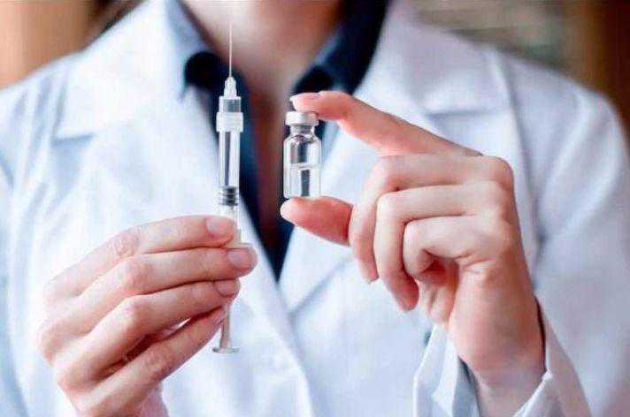 打hpv疫苗，医生会当着我爸妈的面询问我有没有进行过房事吗？