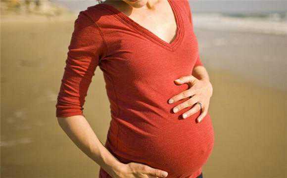 备孕1年没动静，医生在妻子体内查出一“东西”，丈夫当场要离婚